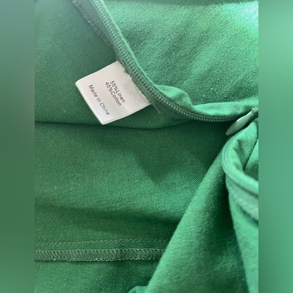 Tuckernuck Palm Green JoJo shorts-M - Picture 6 of 6